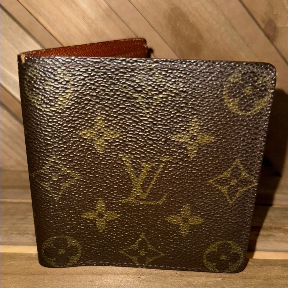Louis Vuitton Monogram Vintage Men’s Bifold Wallet - Picture 9 of 11